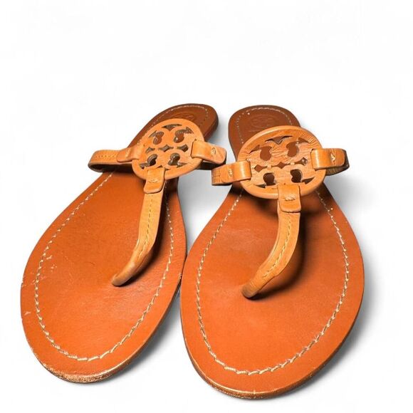 Tory Burch Miller Leather Thong Sandals Women’s Size 8.5 Tan Logo Cutout Flats - Picture 1 of 7